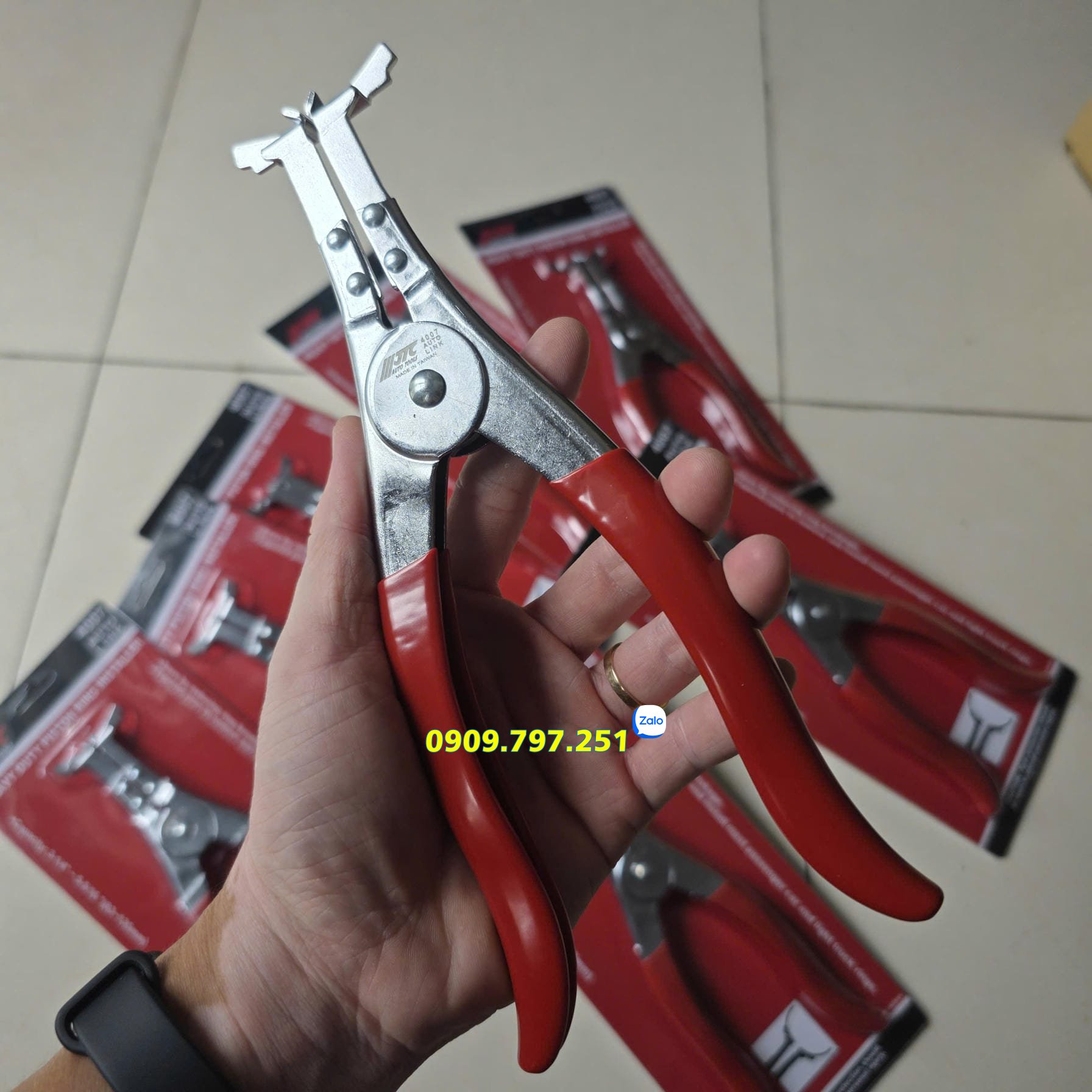 Kìm lắp bạc piston JTC 4007 Kềm lắp bạc piston 83-135mm JTC 4007 Đài Loan