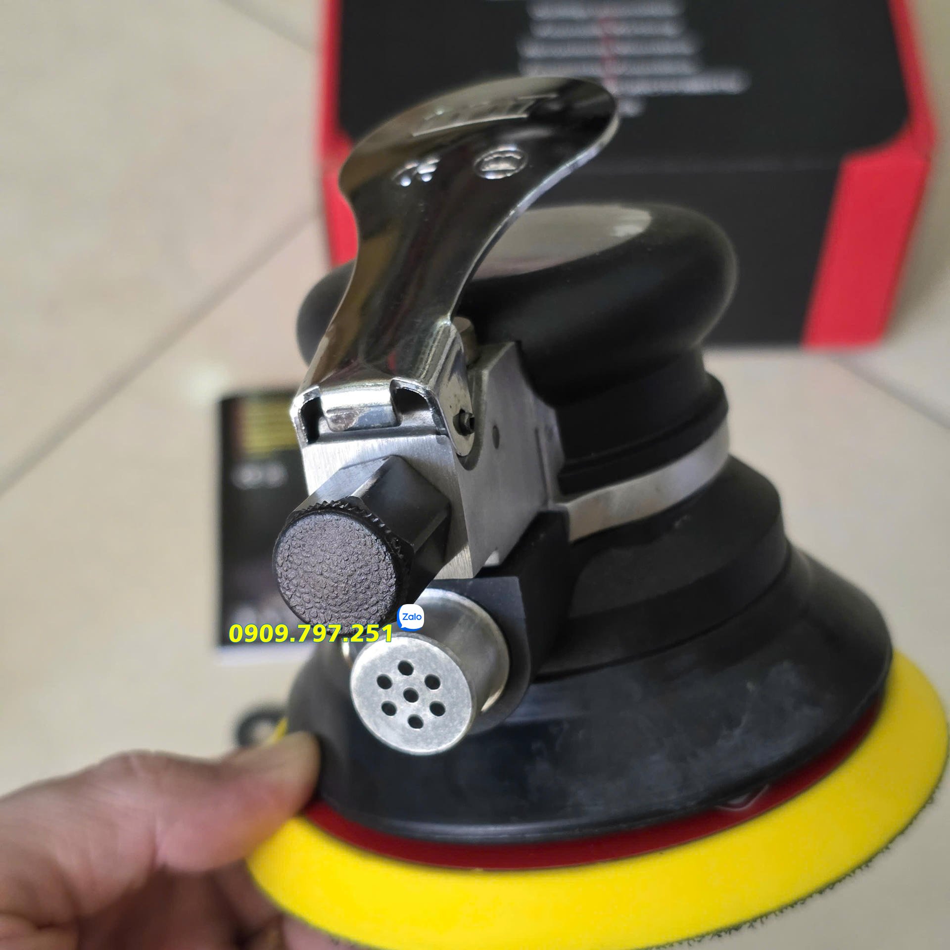 QB-52502 Máy chà nhám tròn 5 inch (125mm) dùng khí nén hãng M7 Đài Loan QB-52502 Máy chà nhám tròn 5 inch (125mm) dùng khí nén hãng M7 Đài Loan