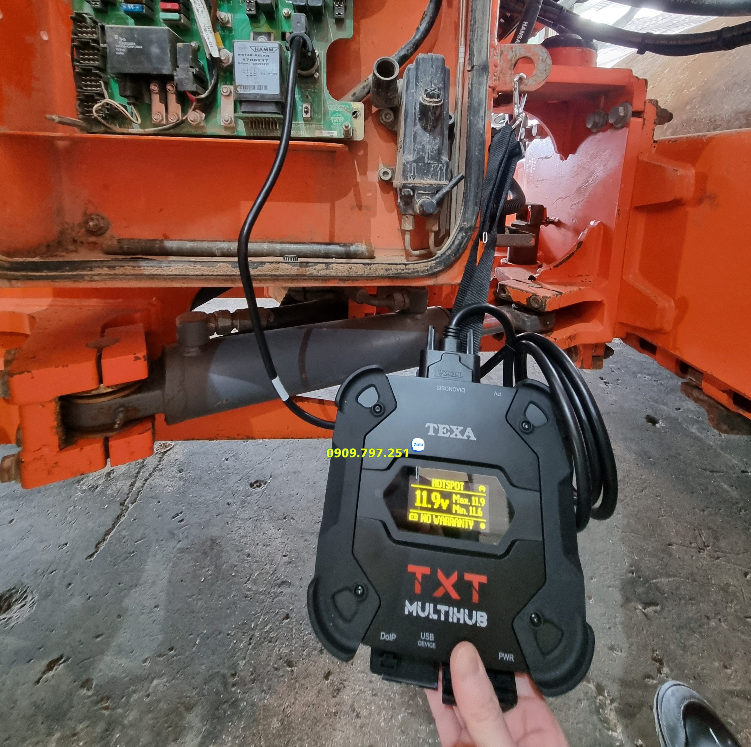 Máy đọc lỗi xe công trình NAVIGATOR TXT MULTIHUB hãng Texa Italy