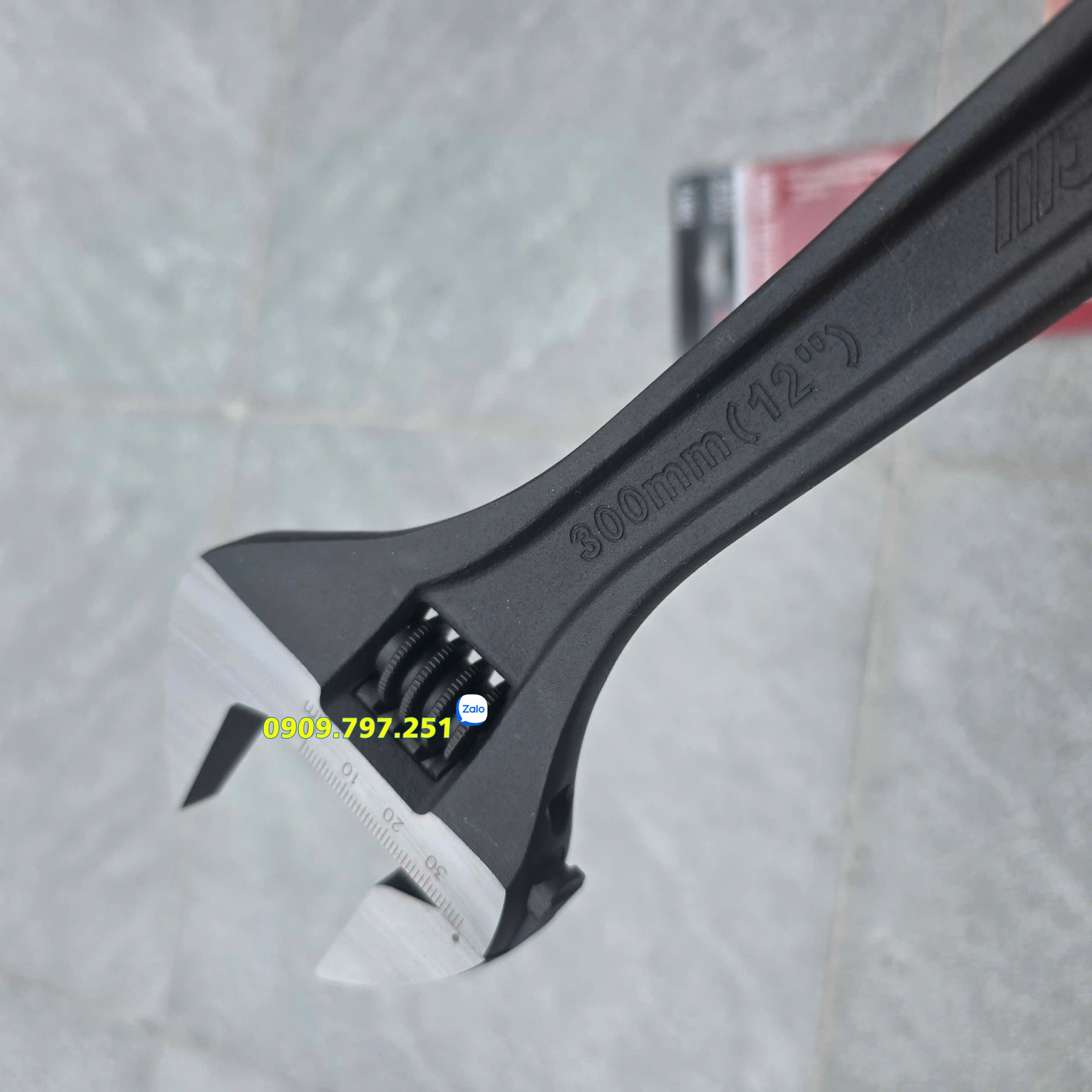 Mỏ lết 12 inch (300mm) JTC 350812 Đài Loan Mỏ lết 12 inch (300mm) JTC 350812 Đài Loan